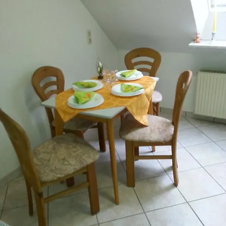 Ferienwohnung Moseltal * 브로덴바흐